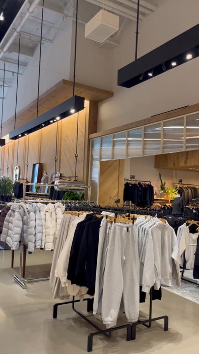 Aritzia - Inside is huge with lots of styles - Women's Clothing Near Me - Glendale, California