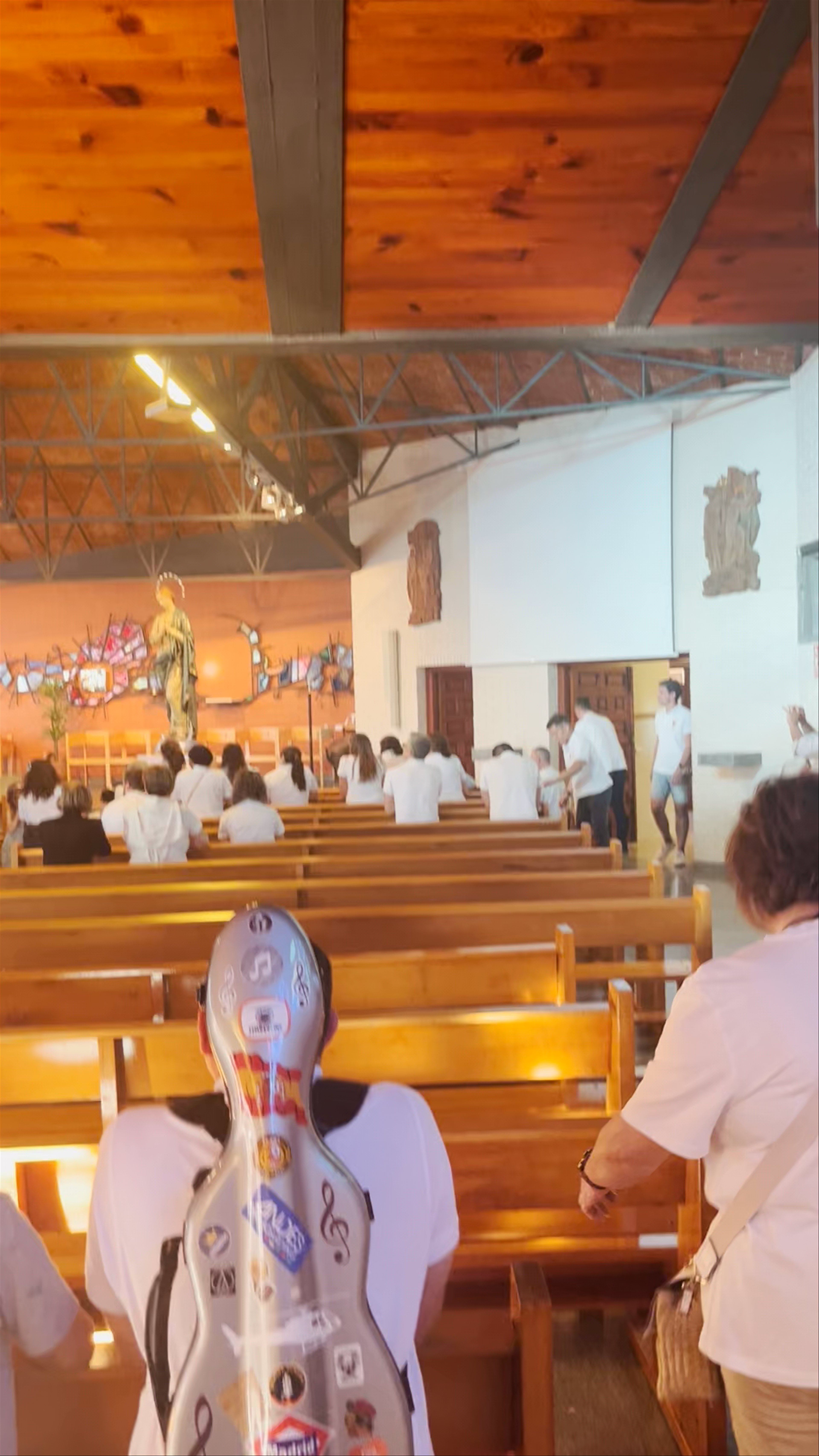 Inside a Warm Community Gathering at Colegio Diocesano Cardenal Cisneros, Guadalajara
