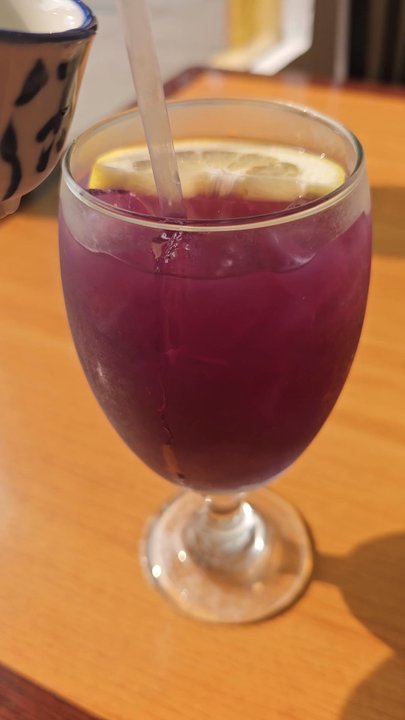 Sandee Noodle House - Blue herbal drink made from pea flowers - Thai Near Me - Sandy, Oregon