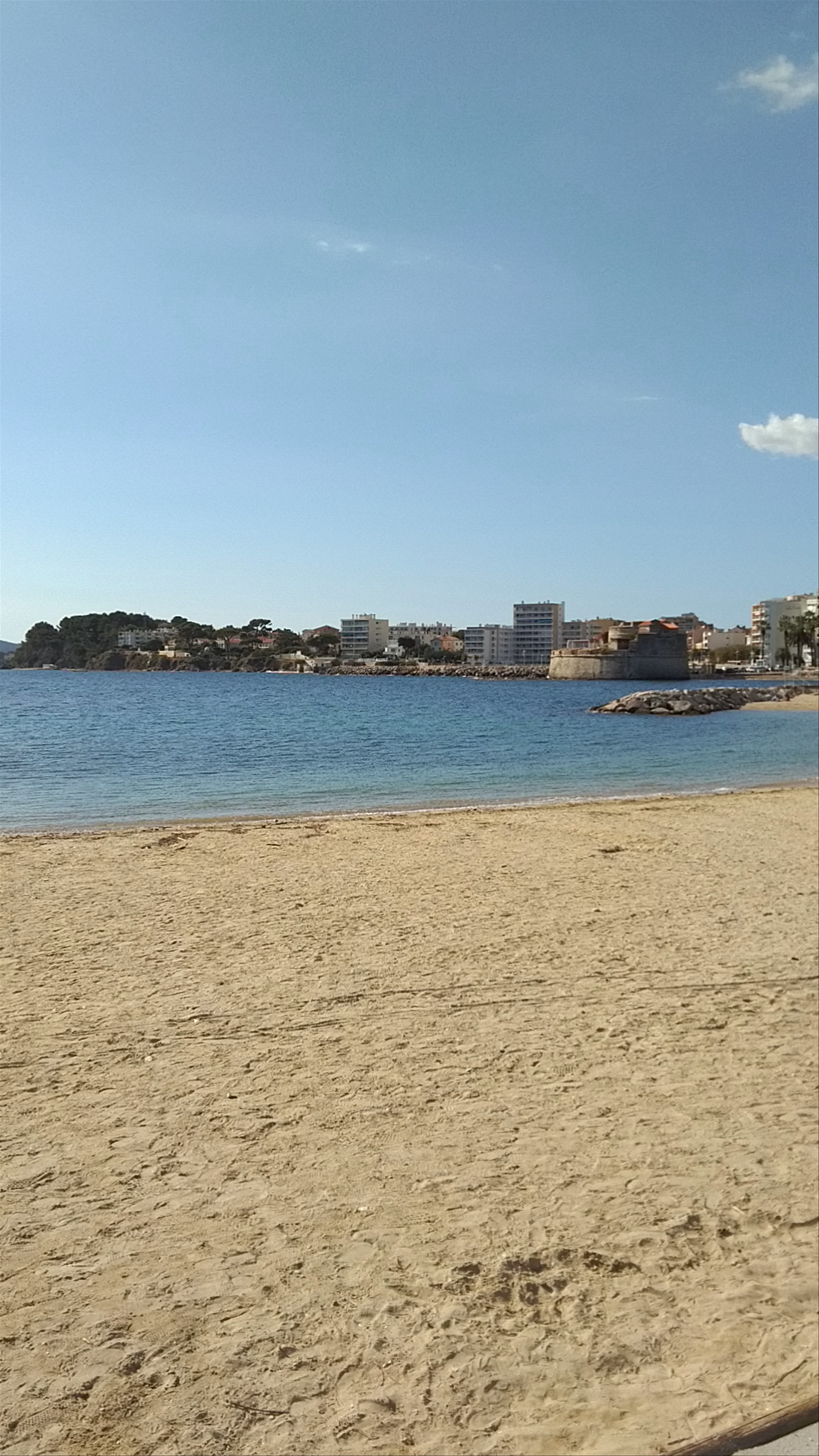Sunny Beach Stroll at Petit Sud, Plage du Mourillon, Toulon