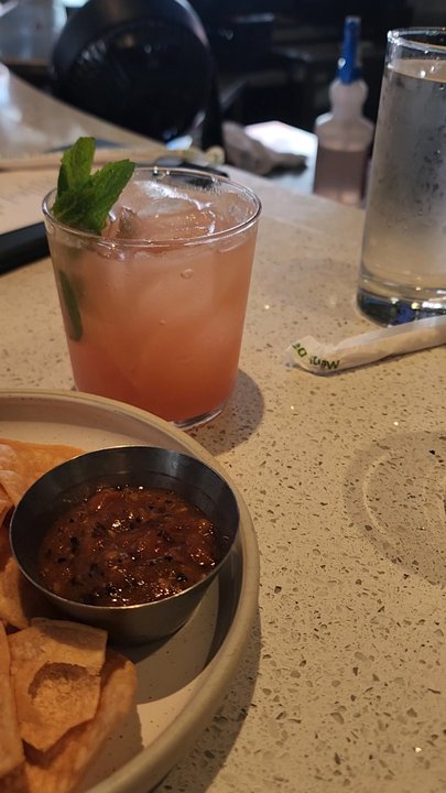 Earls Kitchen + Bar - Canadian (New) Near Me - Victoria, British Columbia