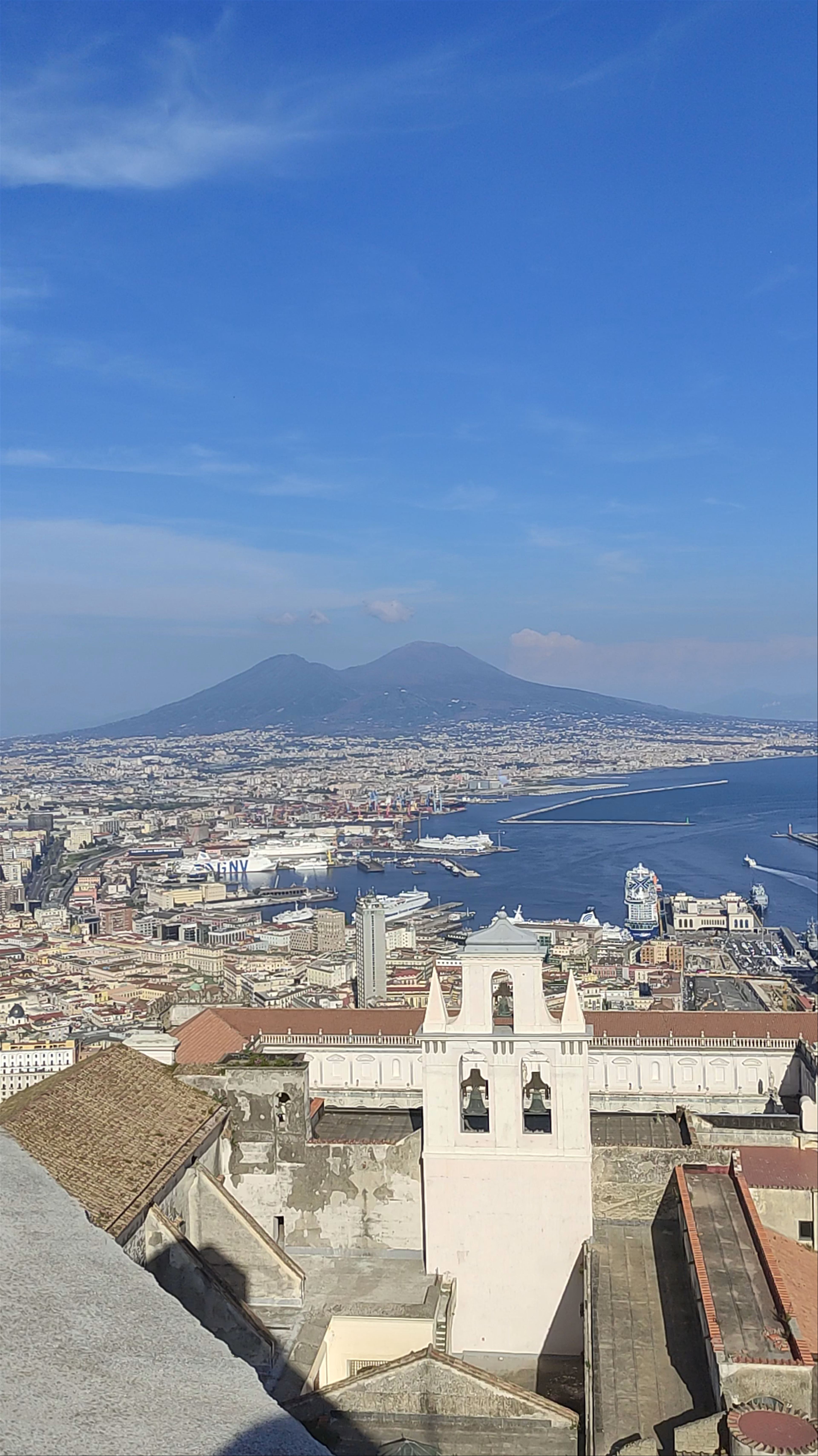Breathtaking Panoramic Views of Naples & Mount Vesuvius from Castel Sant'Elmo