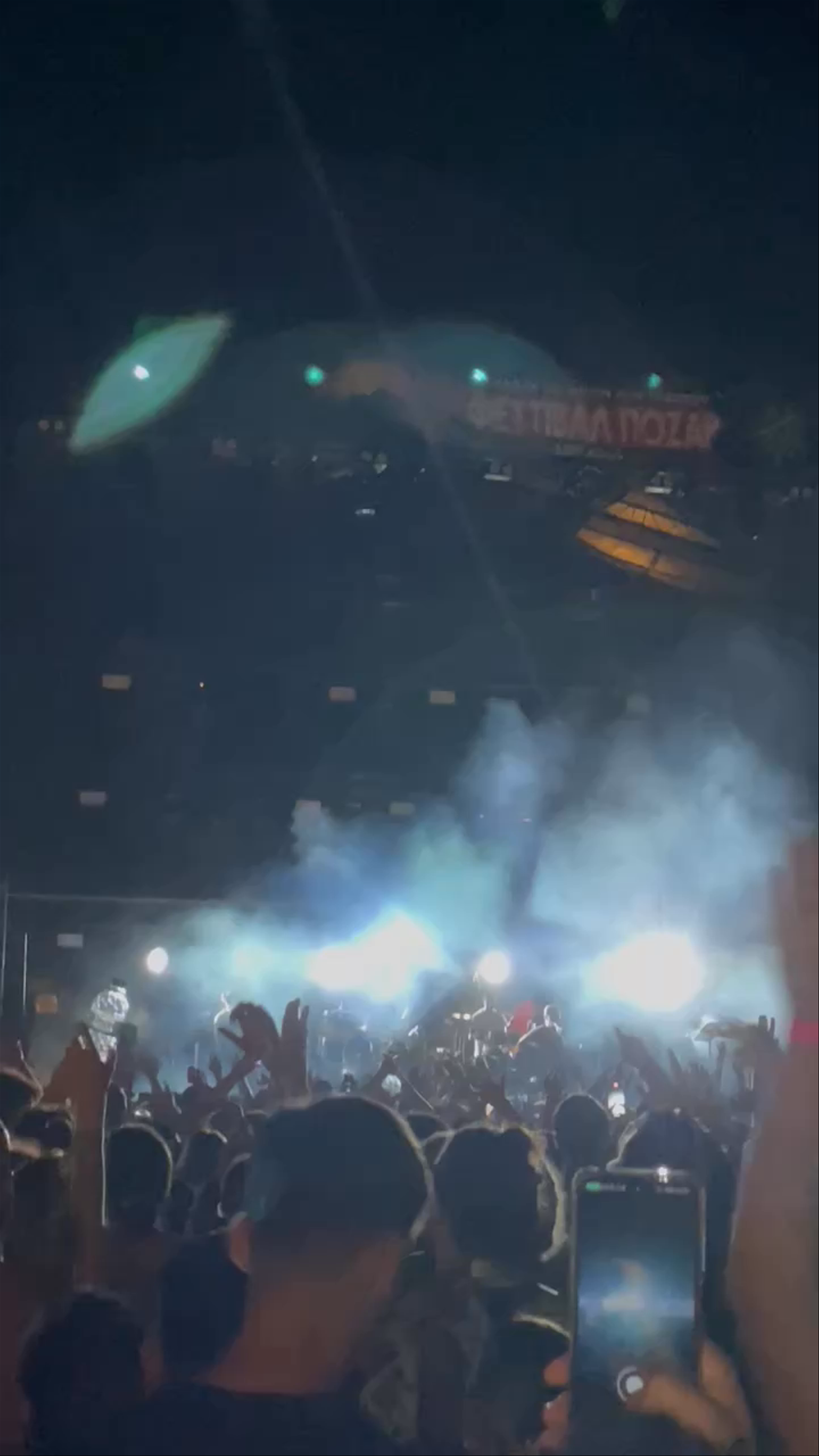 Pozar Festival Electrifies Loutraki Pellas with Nighttime Music Magic