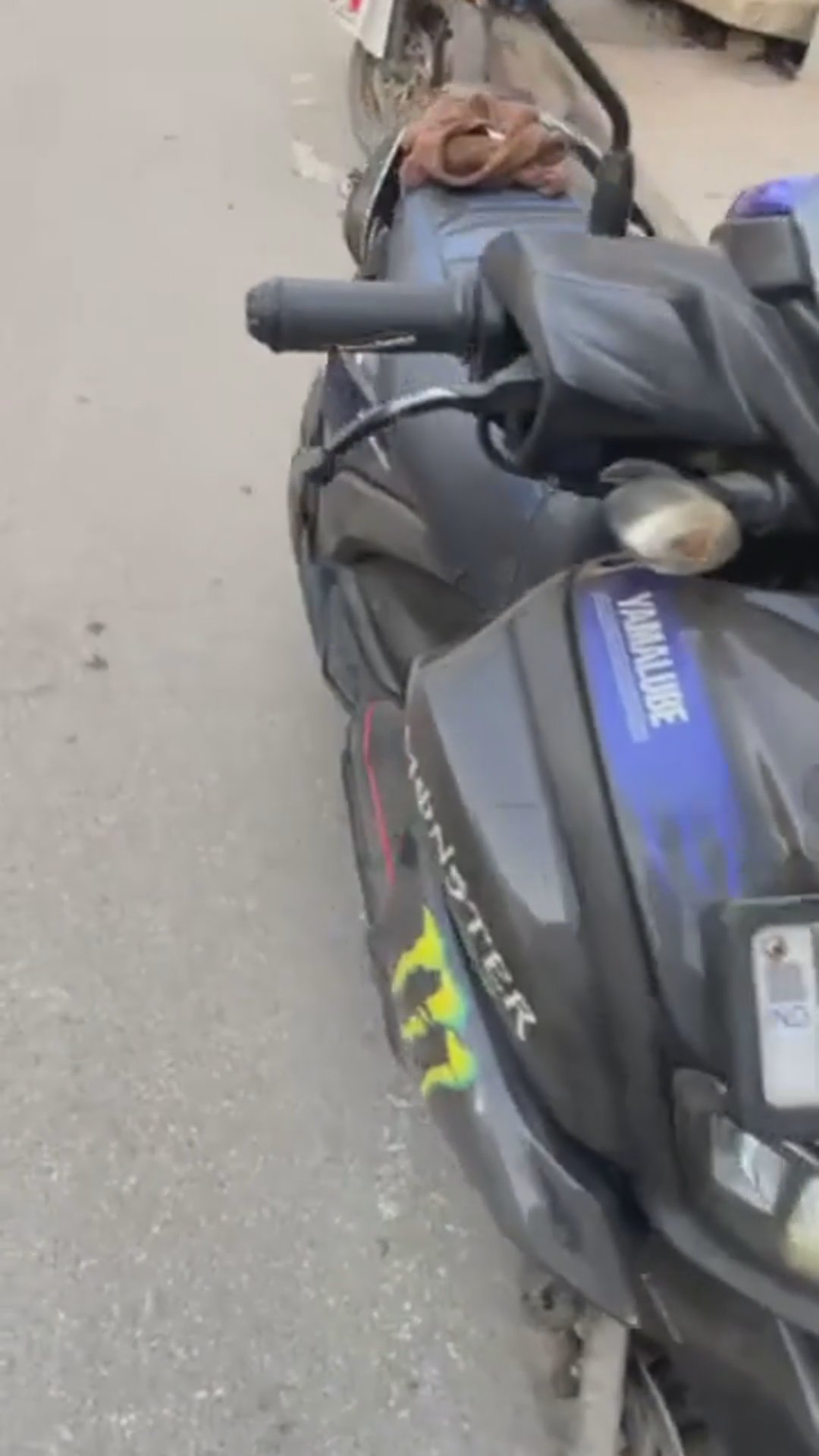 Walk-around video thumbnail