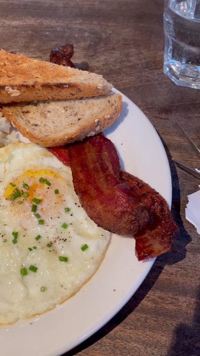Jam Cafe - Breakfast & Brunch Near Me - Vancouver, British Columbia