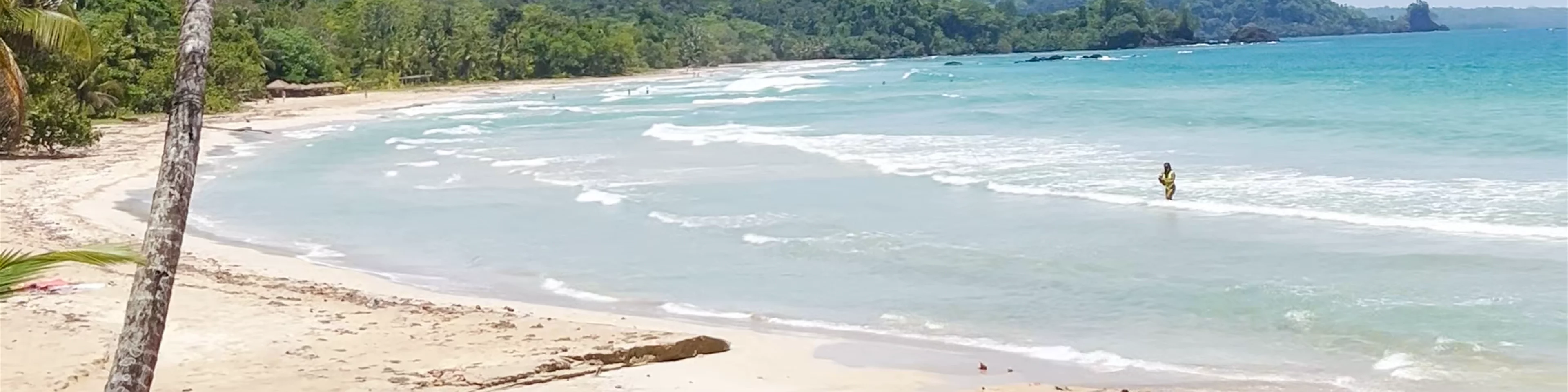 Red Frog Beach Island Resort