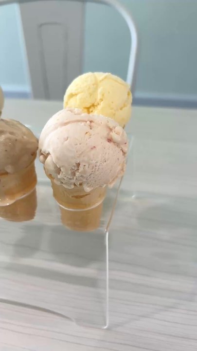 Hammond's Gourmet Ice Cream - Cake cone flight of 5! - Ice Cream & Frozen Yogurt Near Me - Honolulu, Hawaii