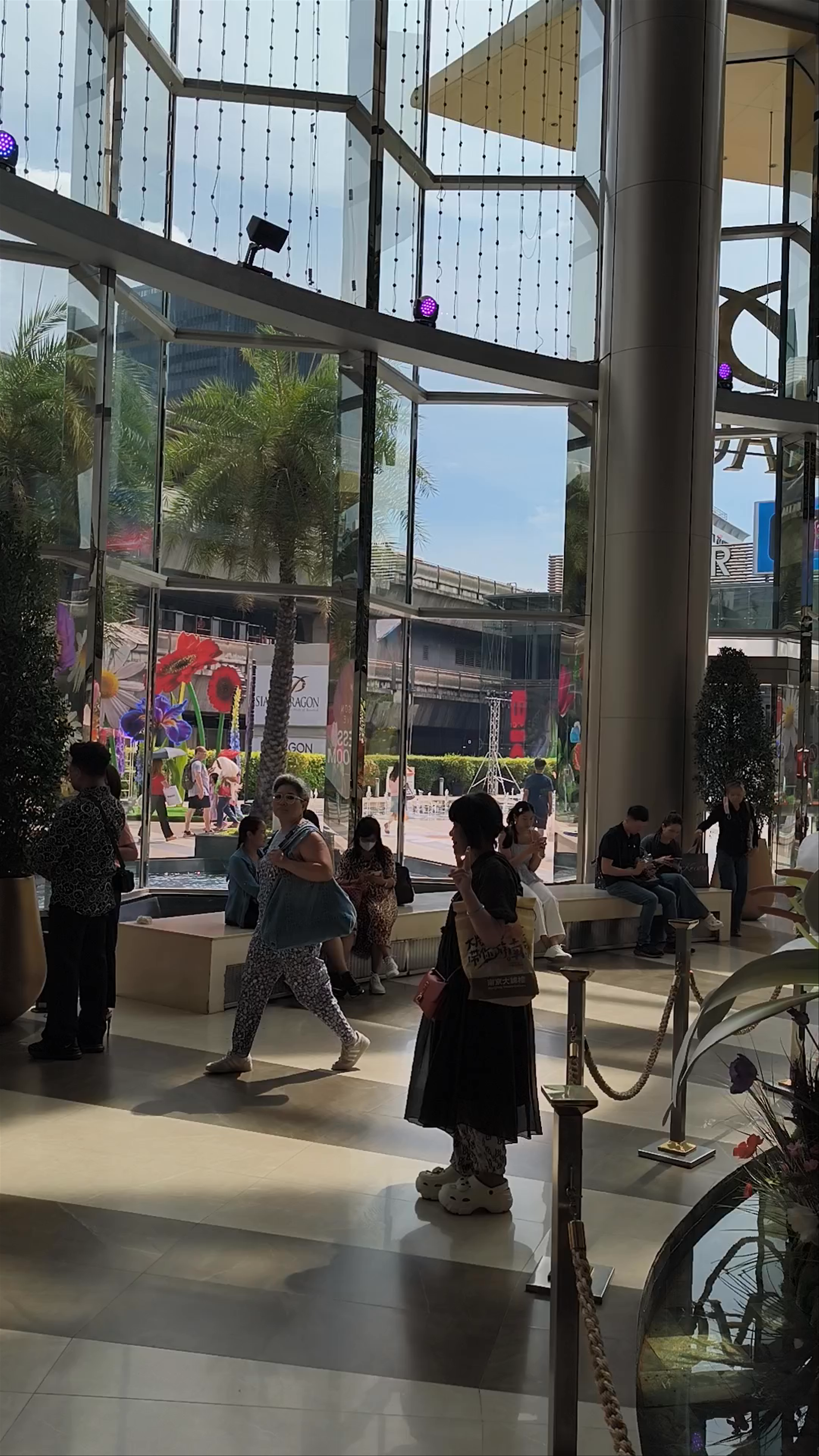 Siam Paragon: A Vibrant Urban Oasis in Bangkok