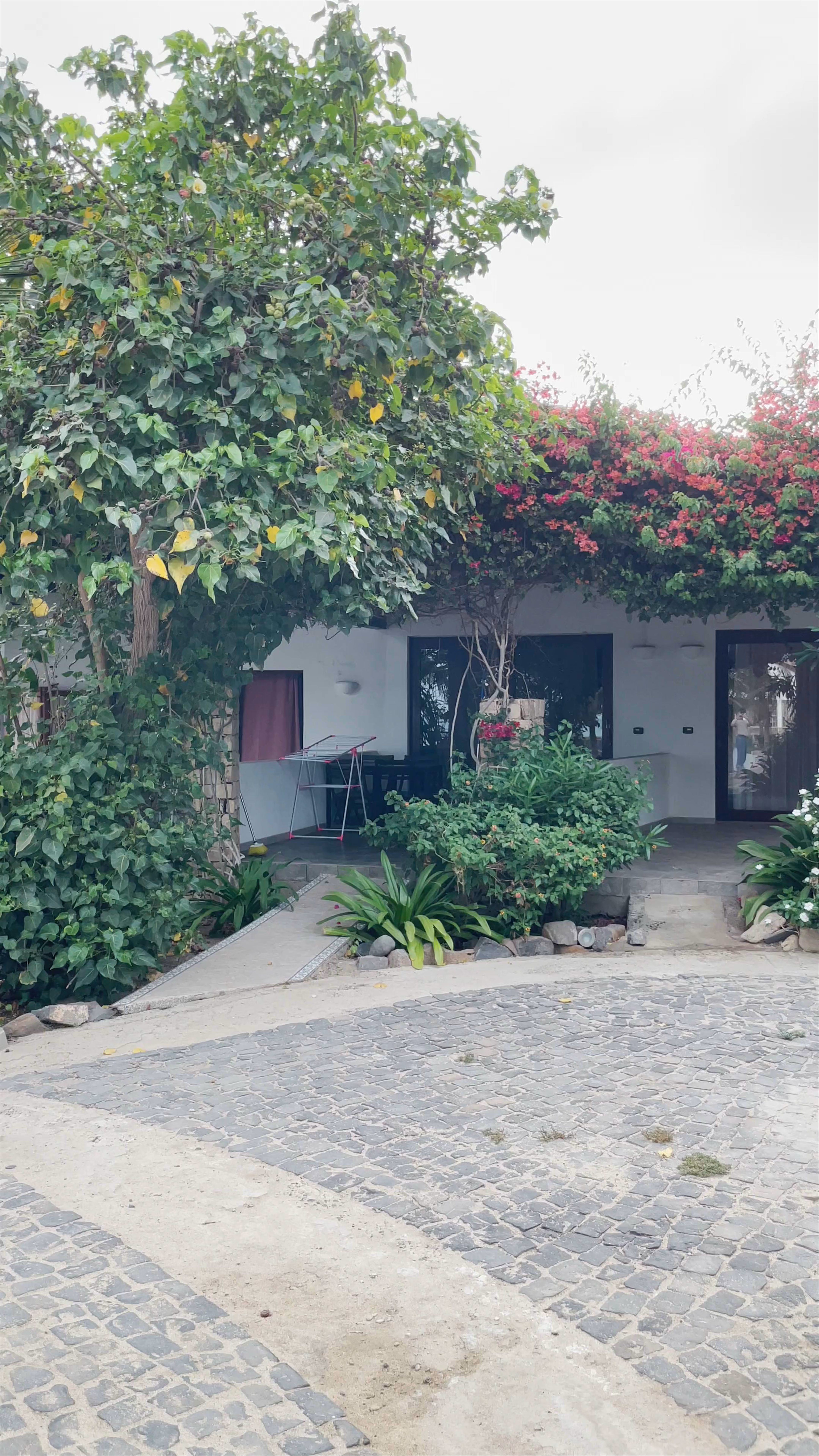 Porto Antigo Residence: Tranquil Coastal Escape in Santa Maria, Cabo Verde