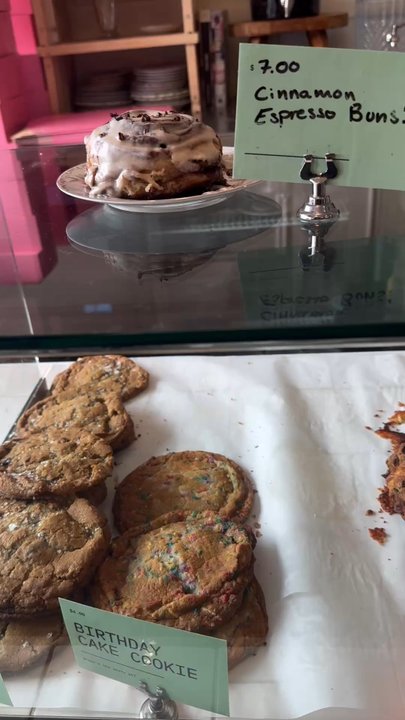 Broken Tart - Dessert case - Bakeries Near Me - Oak Park, Illinois