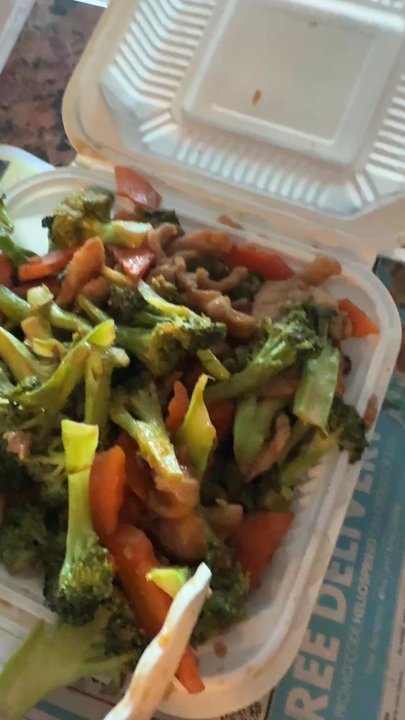 Tokyo & Beijing - Broccoli Chicken - Chinese Near Me - Pittsburg, California