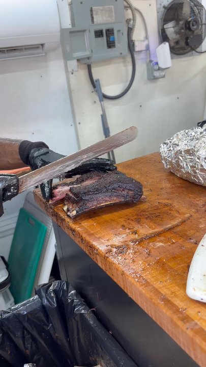 Sabar BBQ - Slicing up greatness - Barbeque Near Me - Fort Worth, Texas