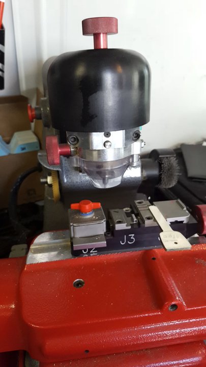 Master Tech Lock & Key - Cutting high security Honda key - Keys & Locksmiths Near Me