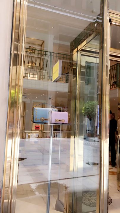 Versace Gianni Boutique - Such an amazing place to be in, I made my purchase with a beautiful customer care. I'll definitely come back again soon. - Fashion Near Me - Vienna, 9