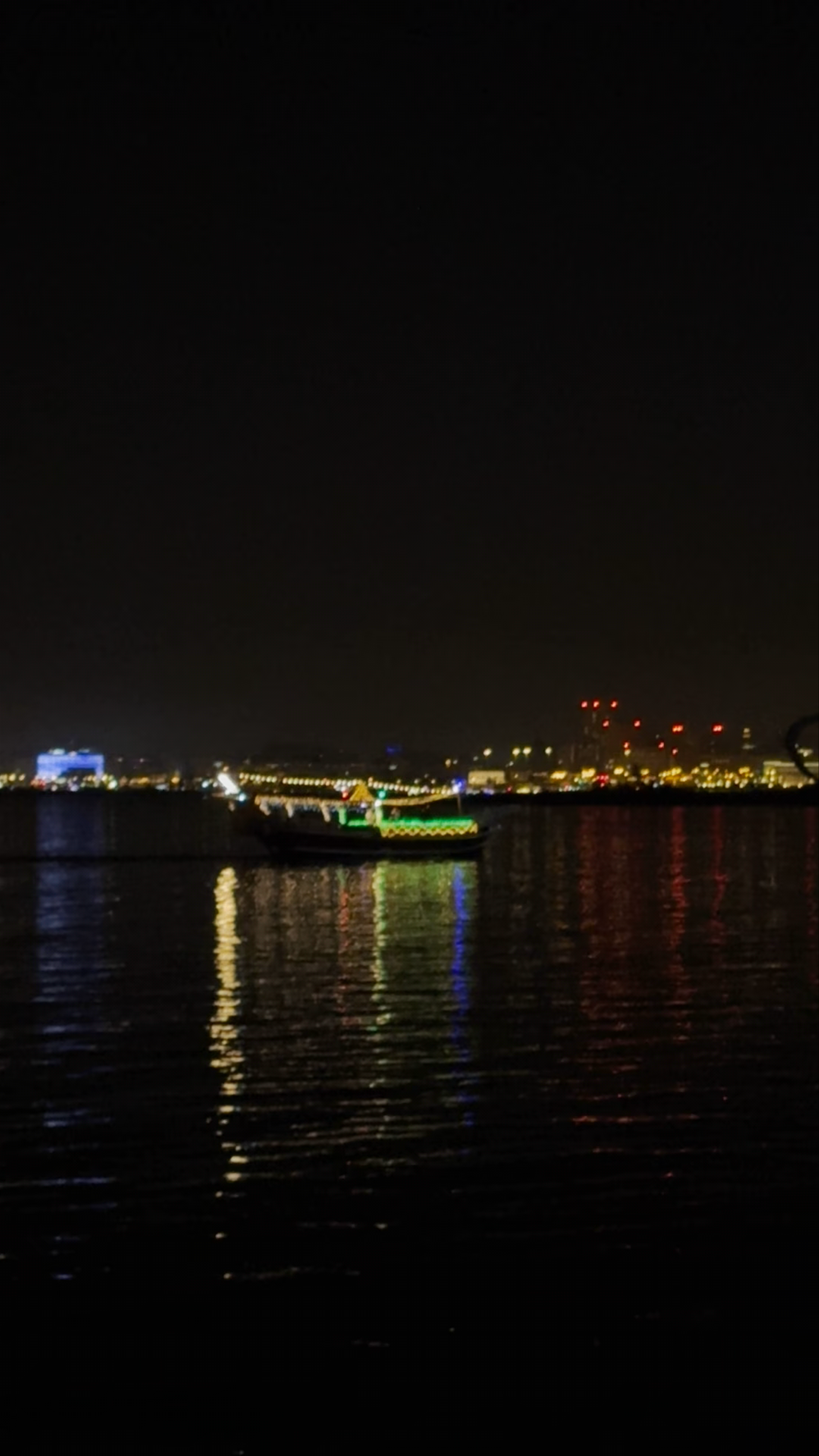 Qatar corniche Tourist Boat