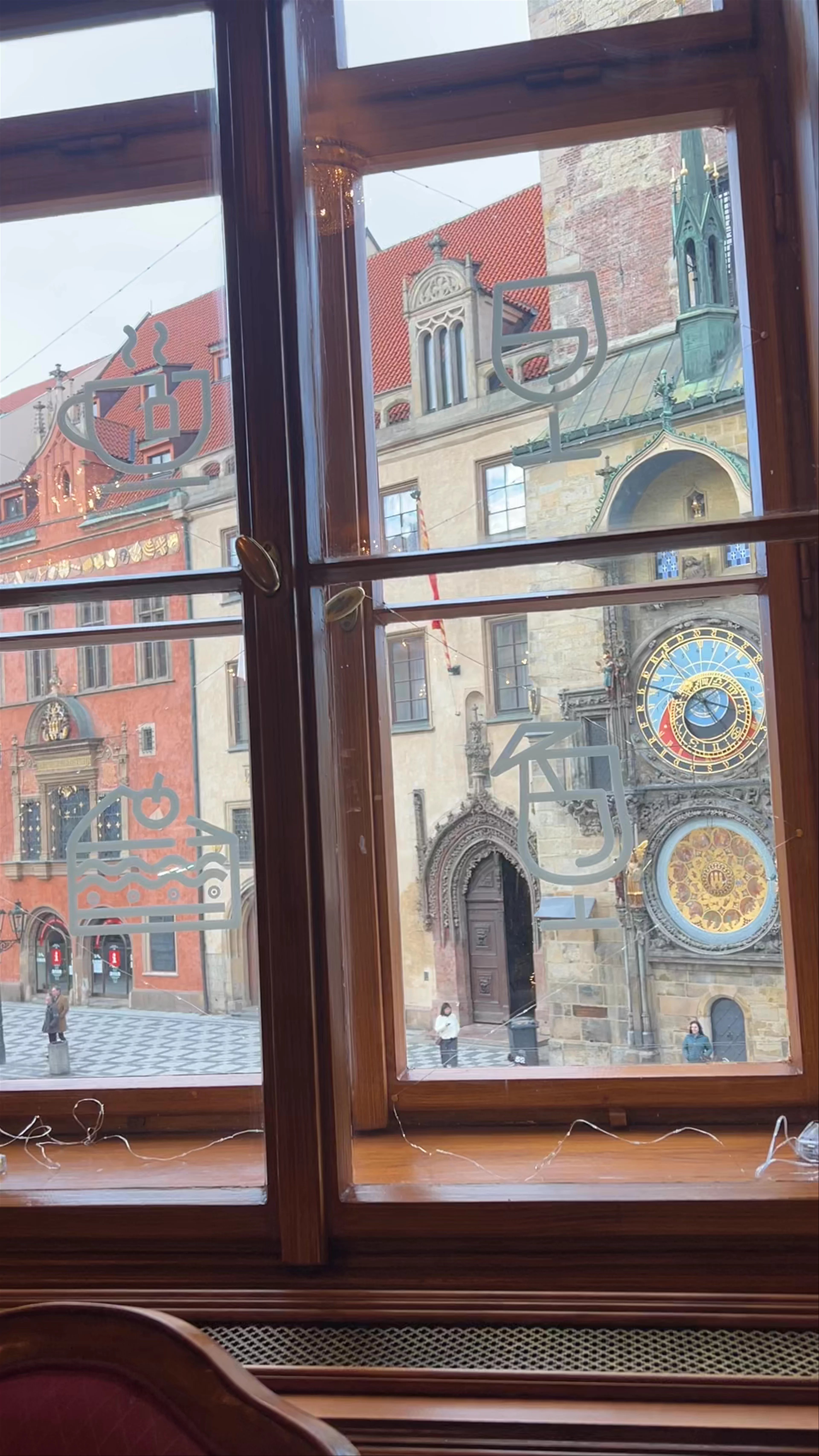 Café Mozart, Old Town Square