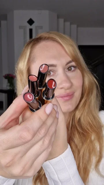 Phantom Volumizing Glossy Balm