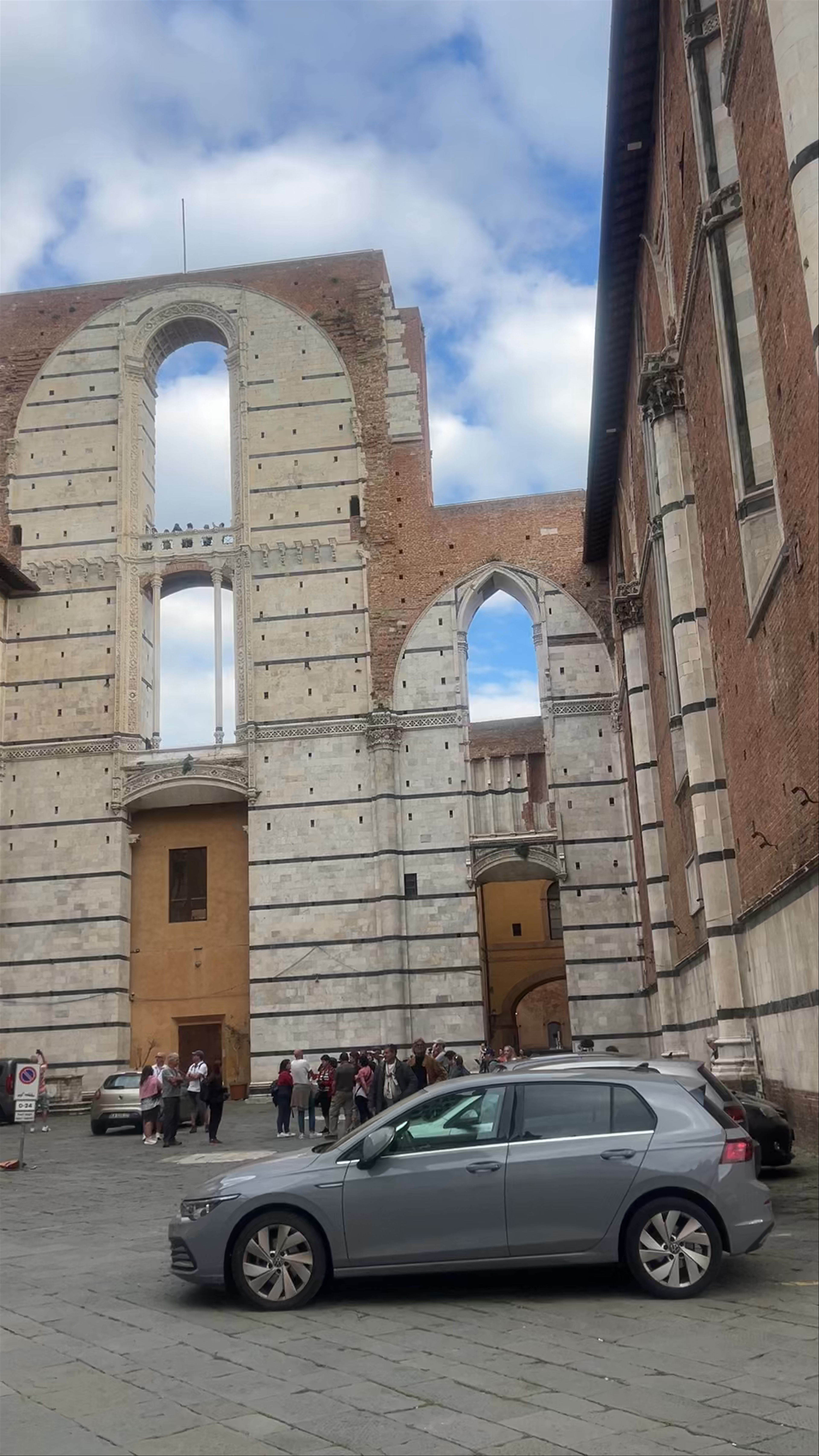 Palazzo Chigi alla Posterla