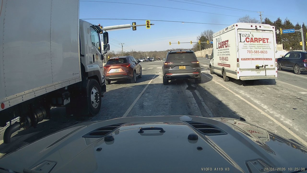 Loza's Carpet - If you want to have snow fall onto your vehicle and get cut off, continue to support this business! - Carpeting Near Me