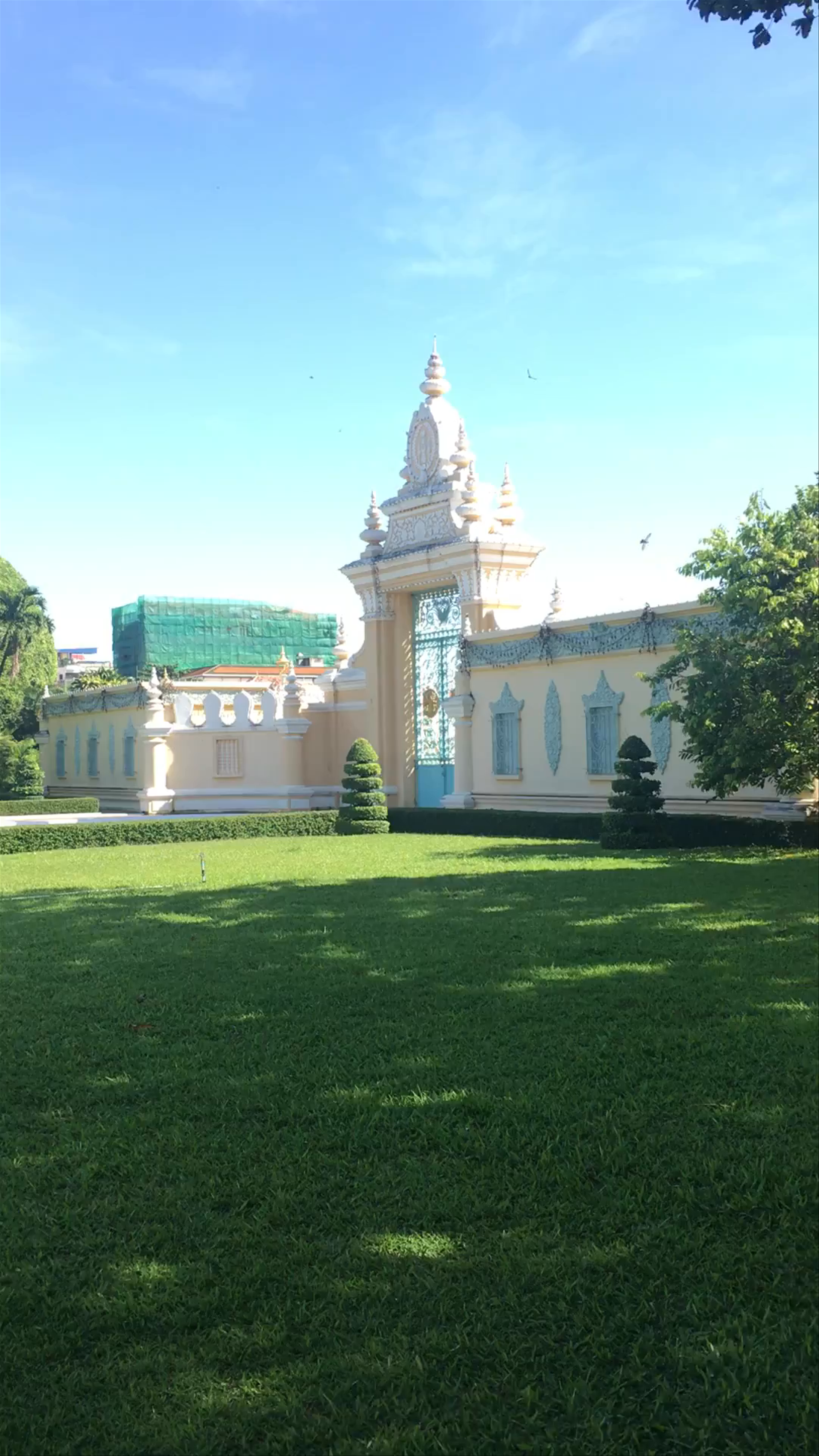 Pha That Luang: Spiritual Splendor in Vientiane