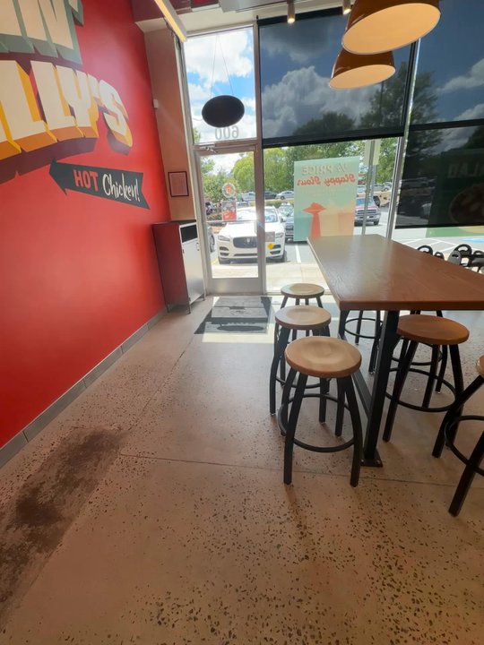 Howlin' Willy's Hot Chicken - Interior. Nice and welcoming - Chicken Wings Near Me - Marietta, Georgia
