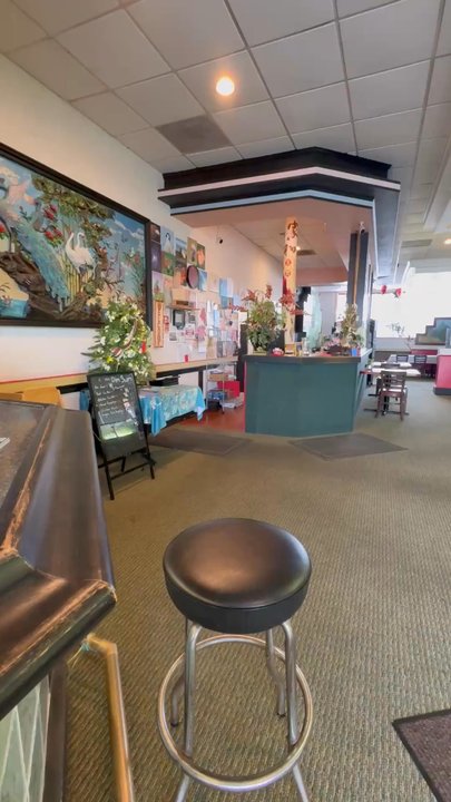 Lee's Garden Restaurant - Gray ambience - Chinese Near Me - Marina, California