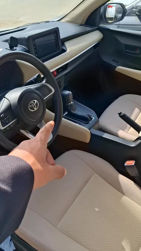 تويوتا يارس Y 2023