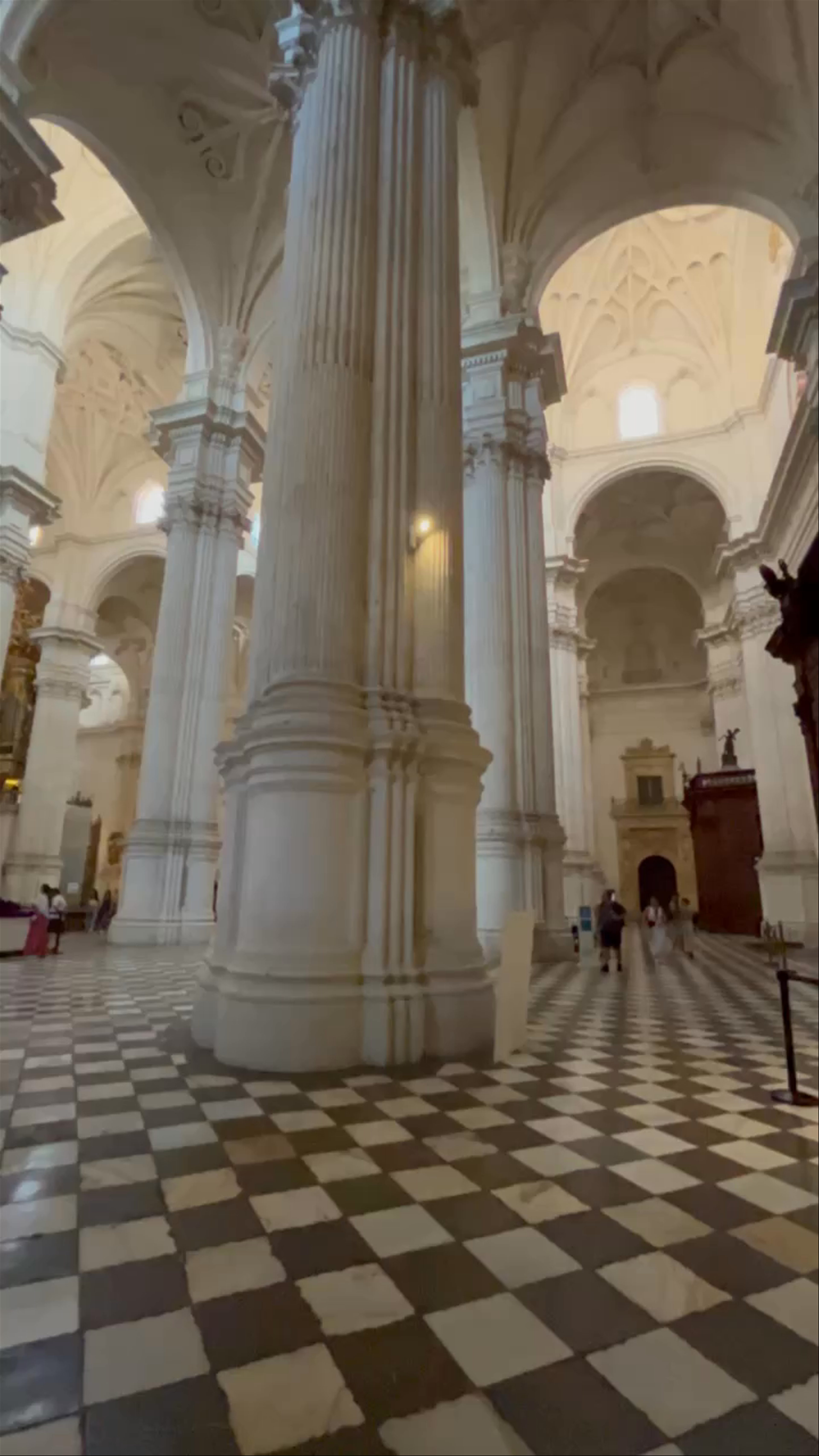 Granada Cathedral: Majestic Baroque Masterpiece in Andalucía