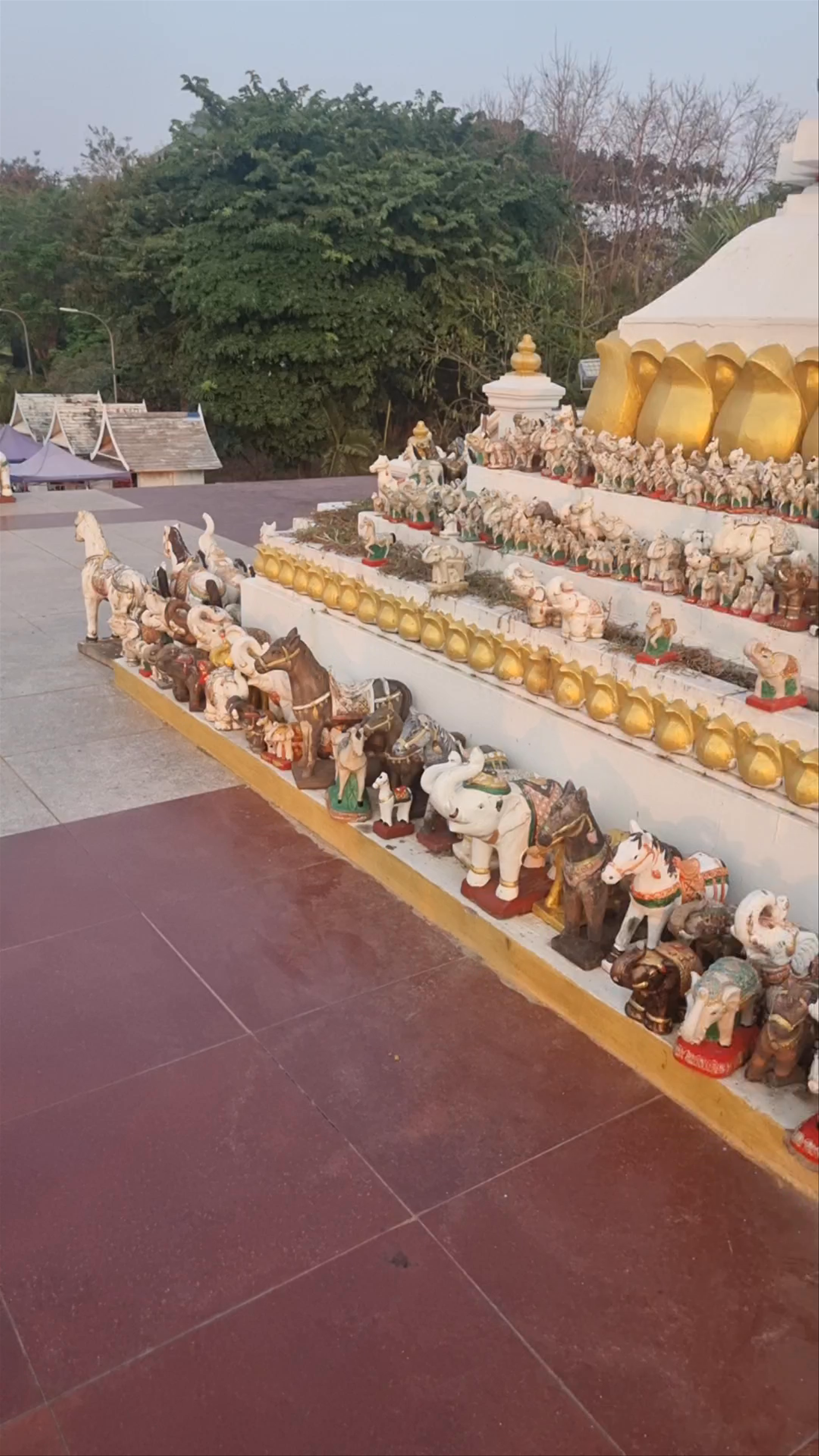 King Anouvong Statue