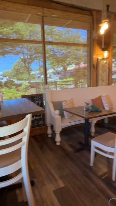Betty Lou's - The inside of the restaurant - Southern Near Me - Pasadena, Maryland