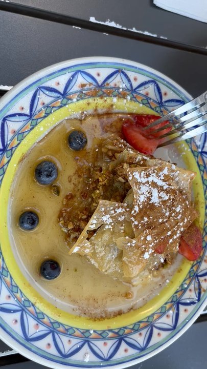 Mezes - Baklava - Greek Near Me - Toronto, Ontario