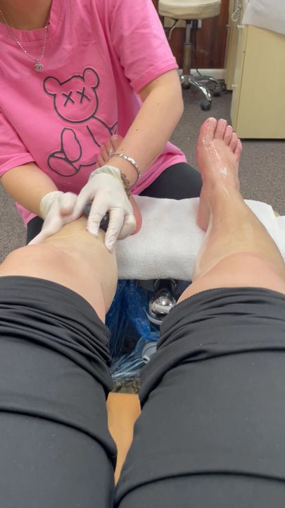 Diamond Nails - Stone massage. $40 deluxe - Nail Salons Near Me - Renton, Washington