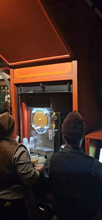Hog's Head - Pubs Near Me - Universal City, California