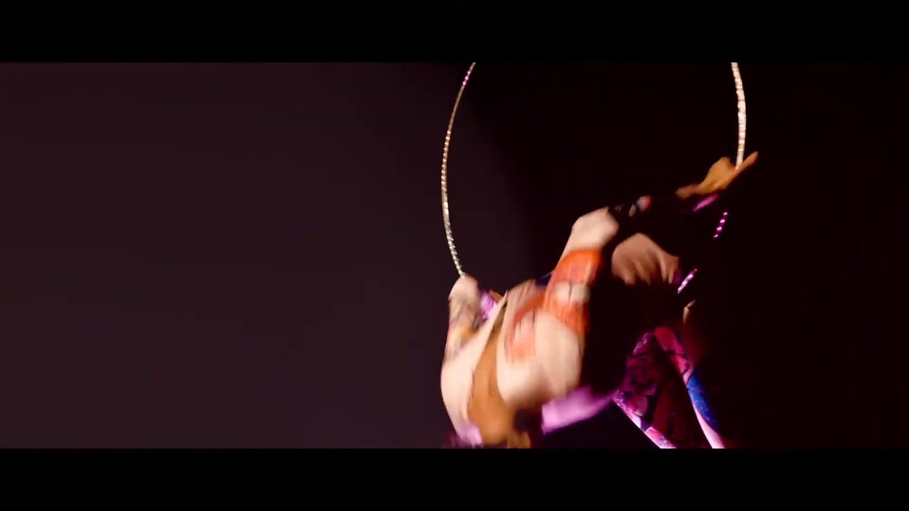 Live Female Singer With LED Aerial Hoop Dancing - Voxxy & DJ - video