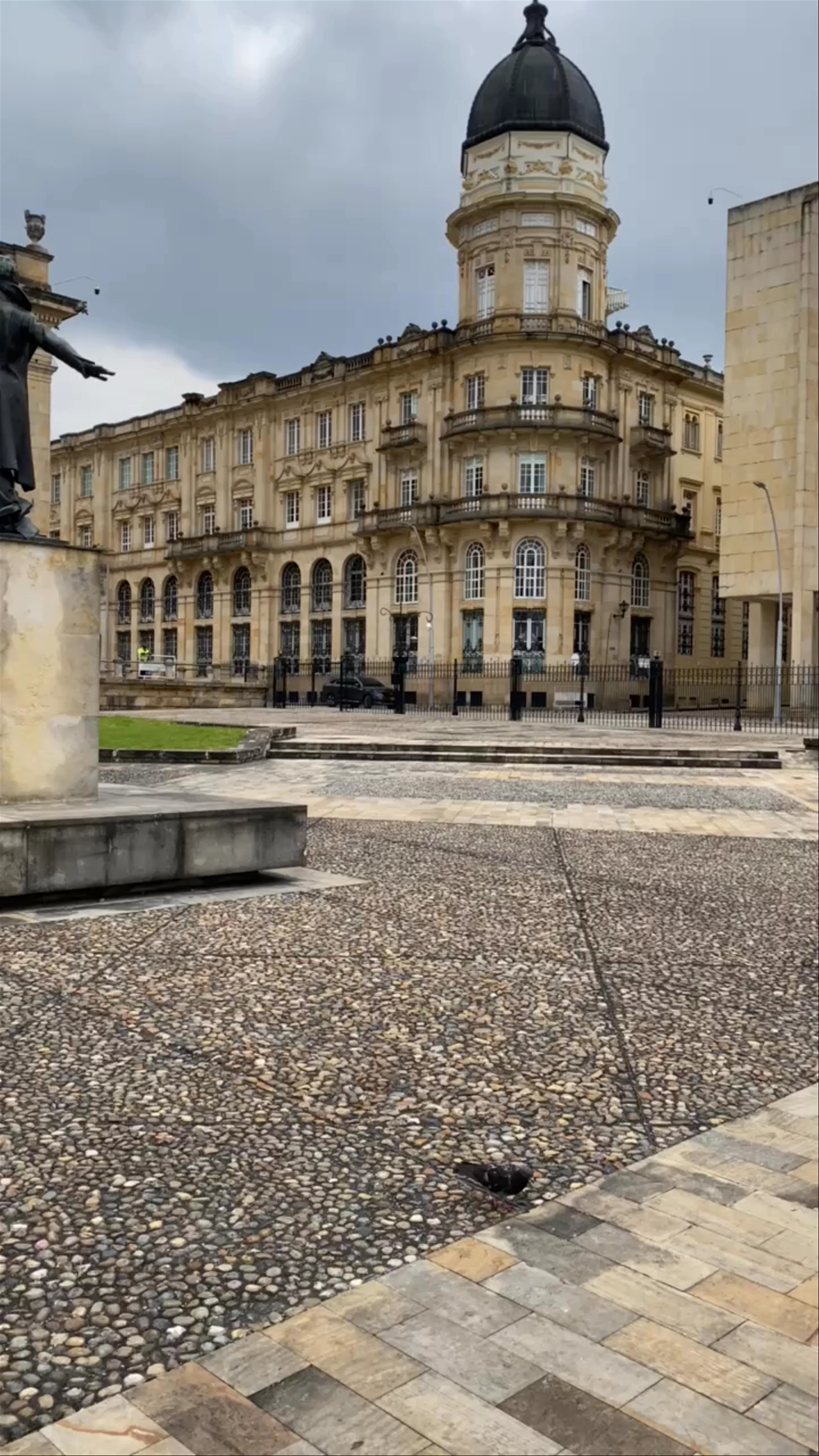 Plaza de Núñez, Carrera 7, Bogotá