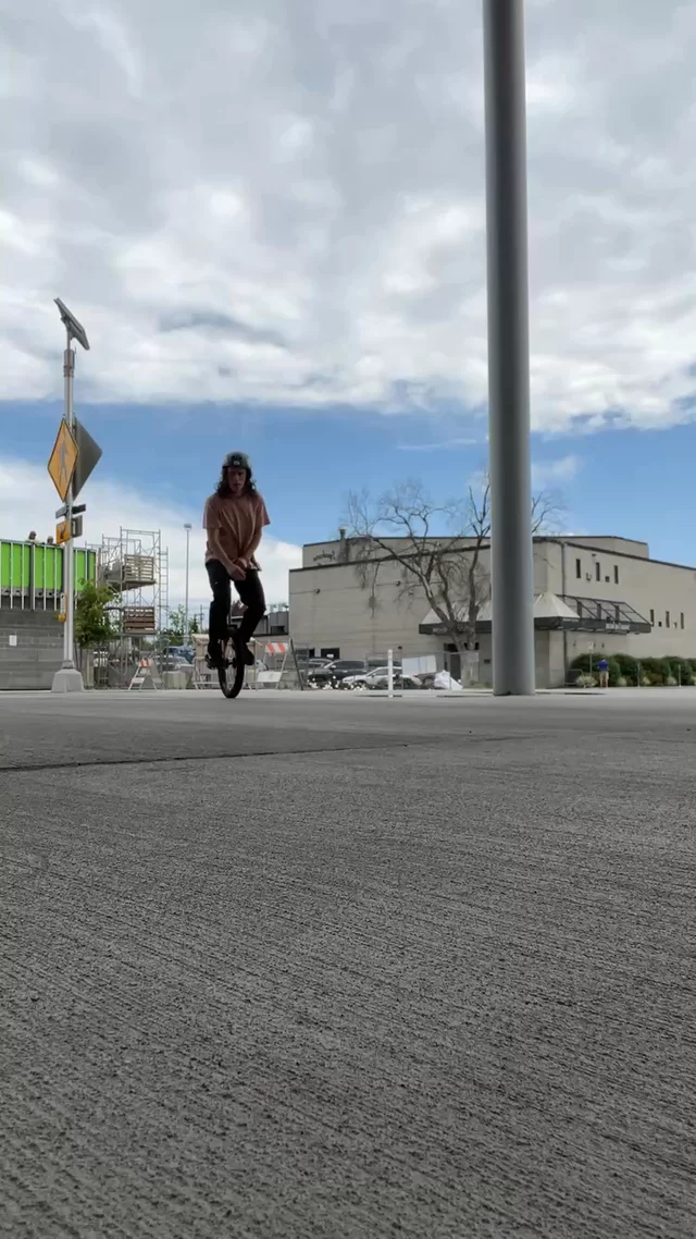 riu submission: 180flip