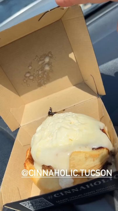 Cinnaholic - Clsssic old skool cinnamon roll - Bakeries Near Me - Tucson, Arizona