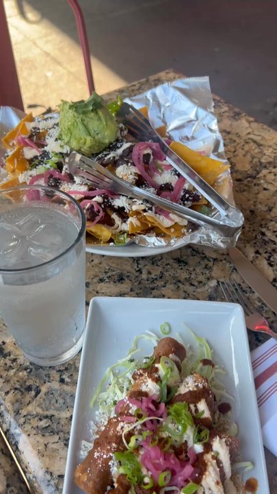 Deluxe 1717 - American Near Me - Pasadena, California