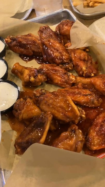 Buffalo Wild Wings - 15 traditional wings - Chicken Wings Near Me - Chicago Ridge, Illinois