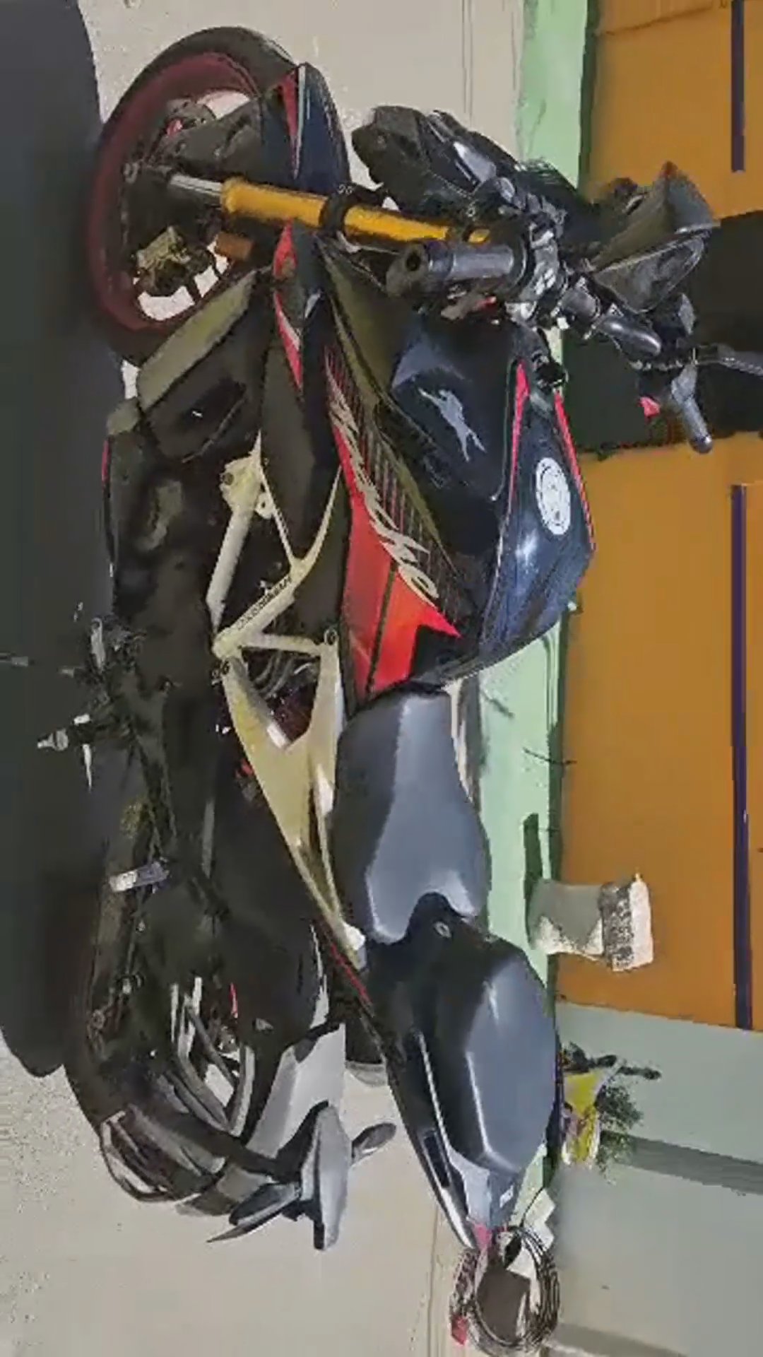 Walk-around video thumbnail