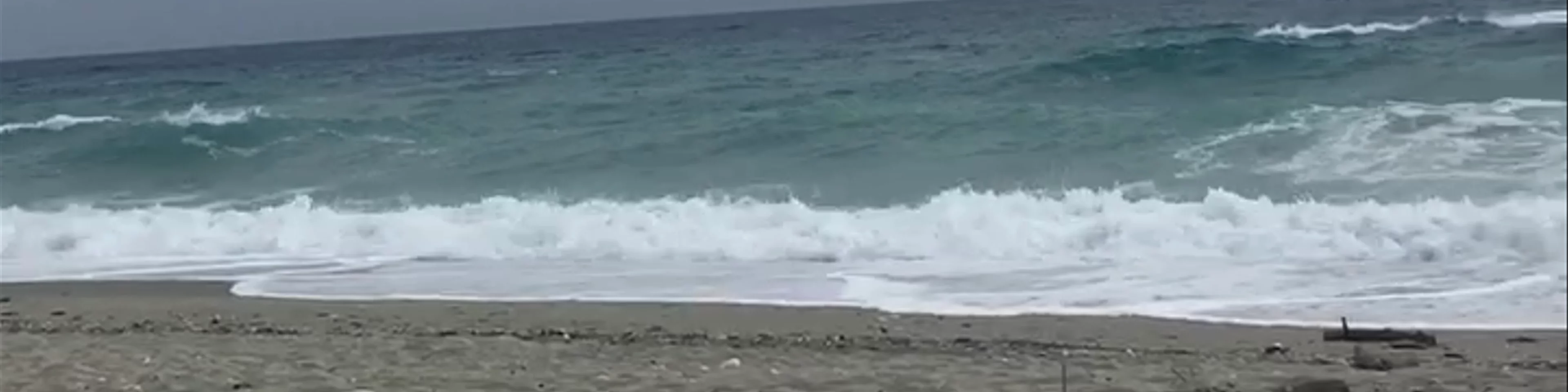Παρίσαινα Beach