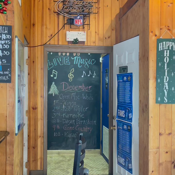 Honokaa Public House - American Near Me - Honokaa, Hawaii