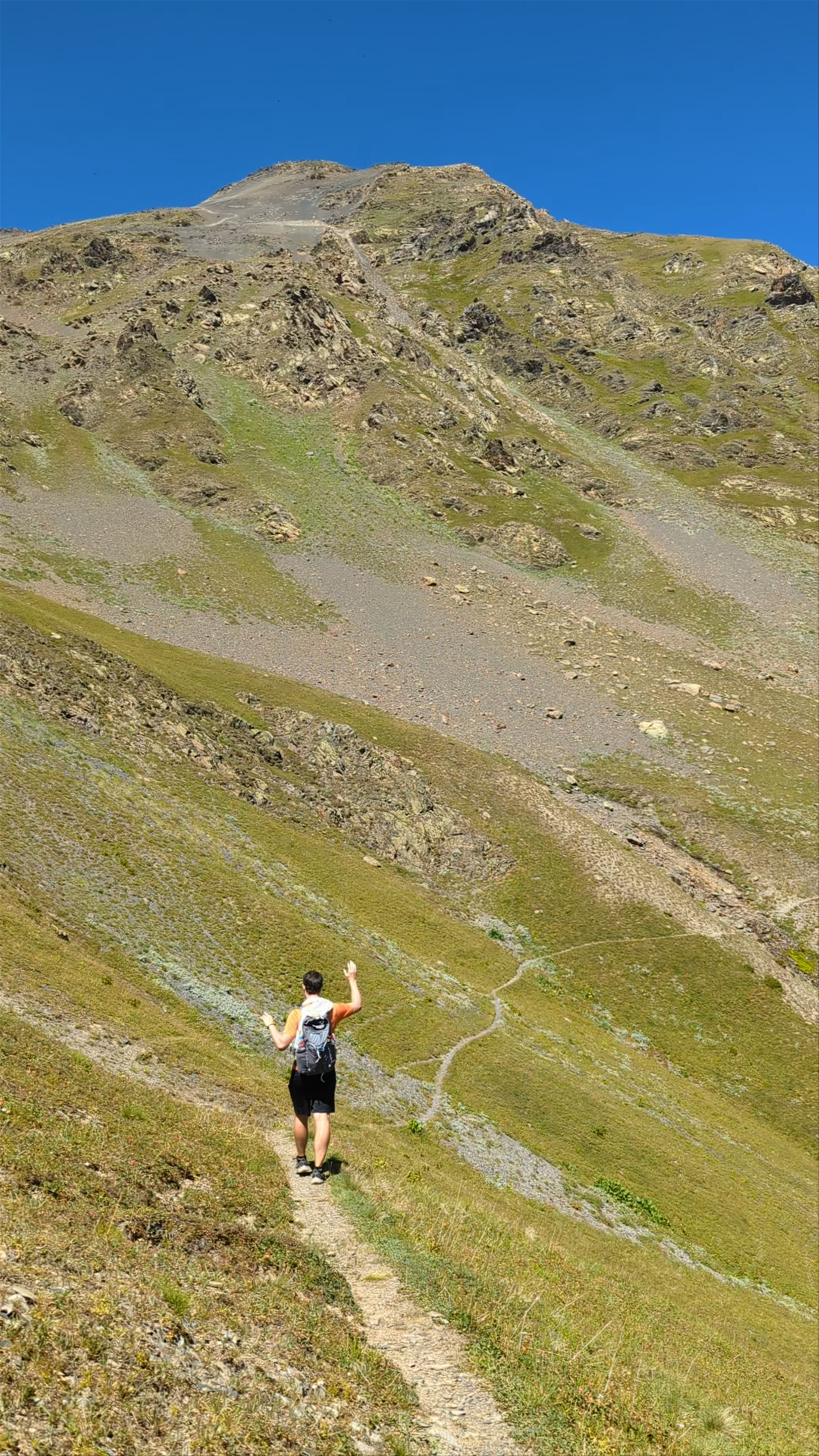 Hiking path to korudli lake