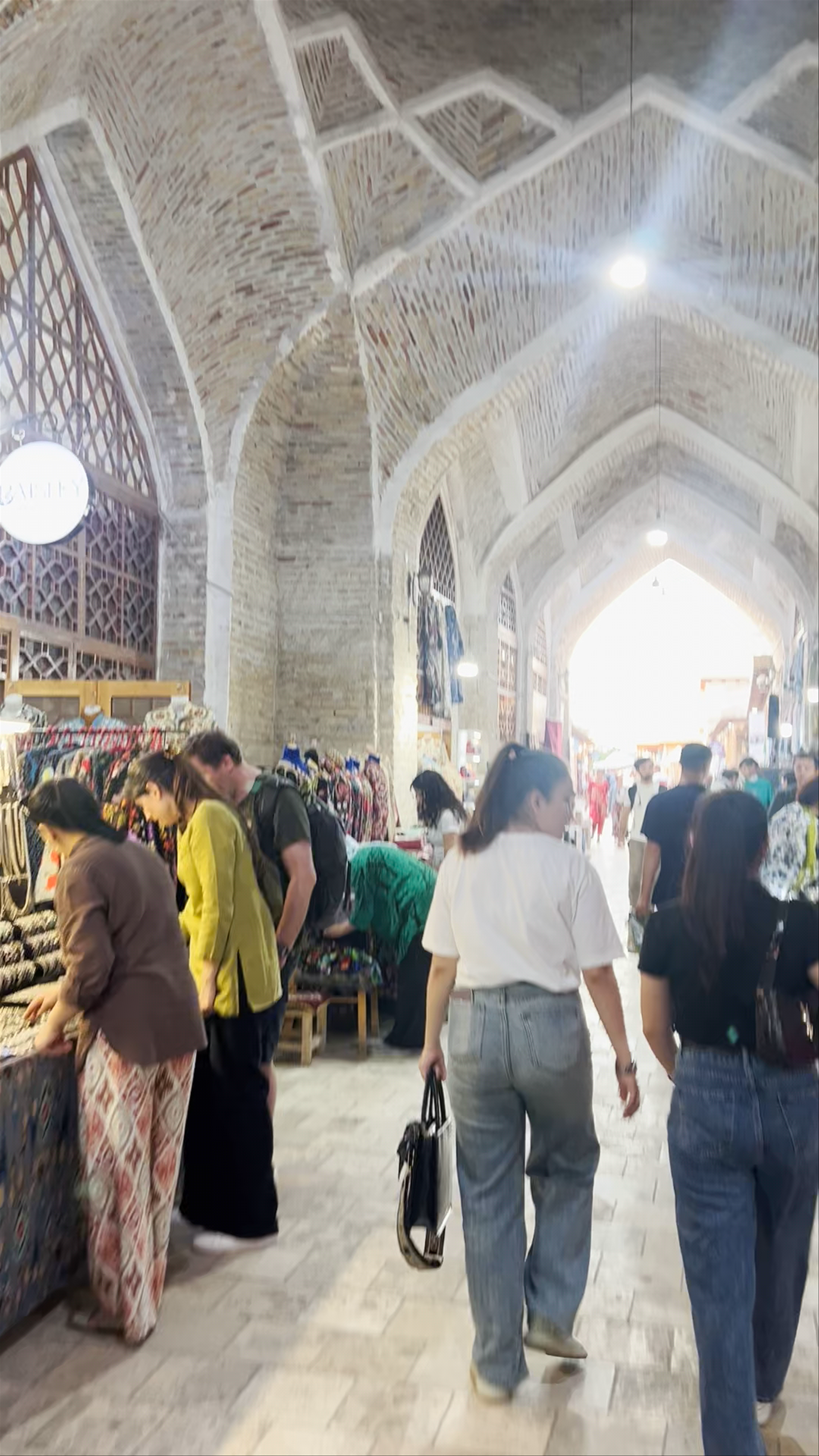 Toqi Telpakfurushon: Vibrant Market Life in Bukhara, Uzbekistan