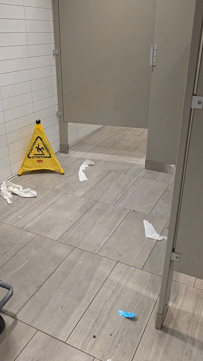 Target - IF YOU'RE EATING DON'T LIKE AT THIS VID OF A TARGET TOILET - Grocery Near Me - Brooklyn, New York