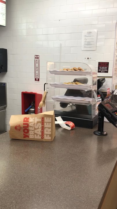 Wendy's - 15 minutes of my life that I'll never get back - Fast Food Near Me - Syracuse, New York