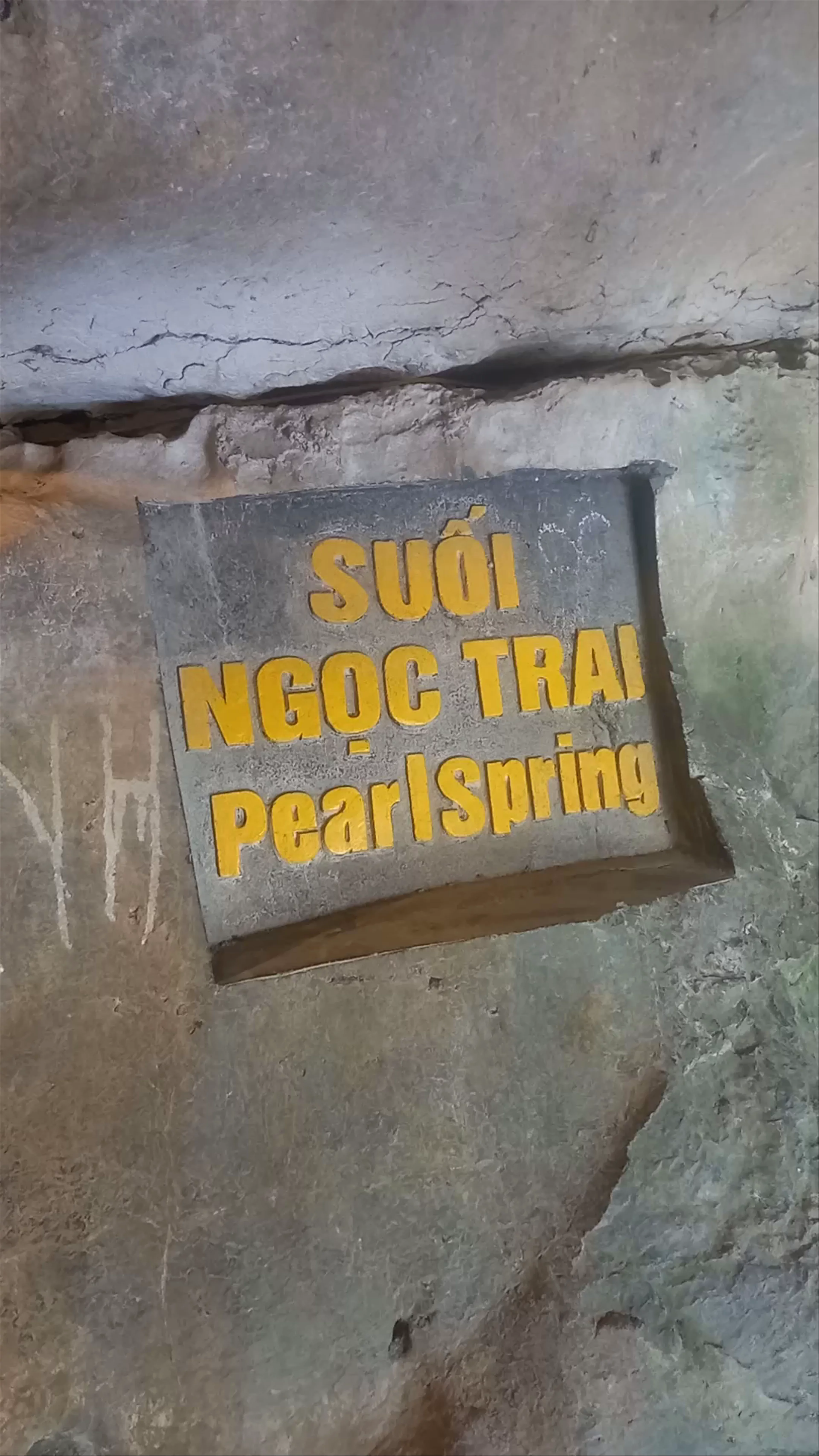Hang Múa Natural Cave