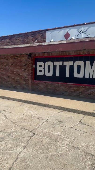 Bottoms Up Lounge - Lounges Near Me - Council Bluffs, Iowa