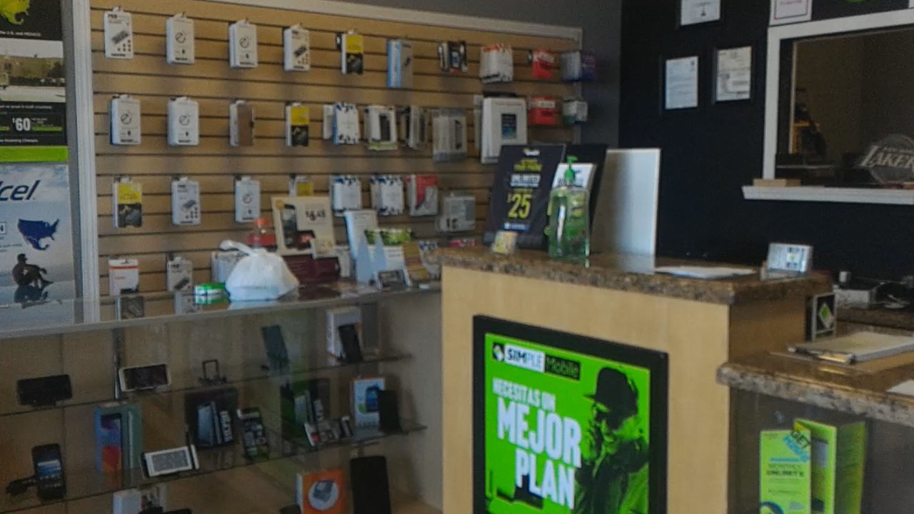 AtWireless7 Reseda Internet Retailer - Awesome cellphone shop - Mobile Phones Near Me - Reseda, California
