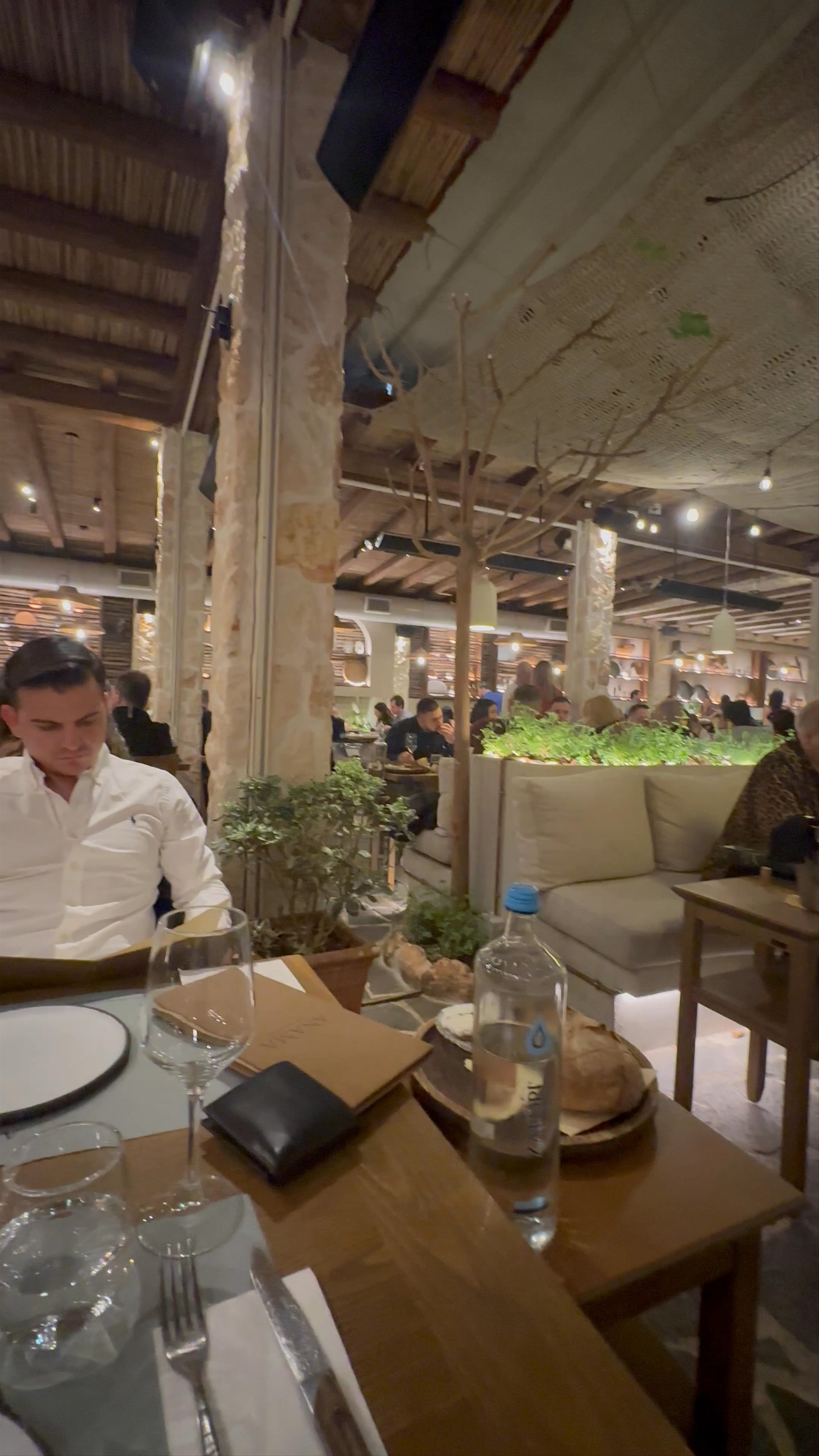 Authentic Dining Ambience in Evosmos, Greece